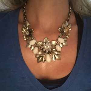 Gold stone necklace, interchangeable chains!